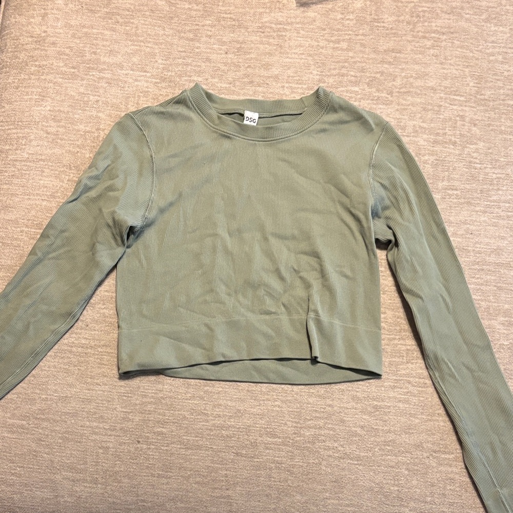 PacSun Long Sleeve Top in Soft Green